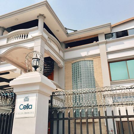 Celia Hostel Mandalay Exterior foto