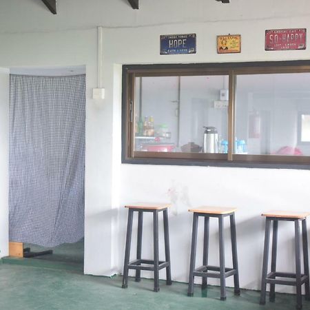 Celia Hostel Mandalay Exterior foto