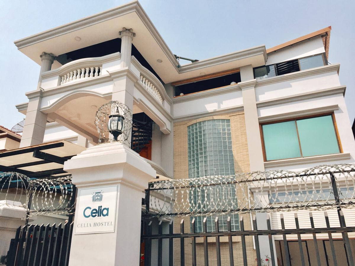 Celia Hostel Mandalay Exterior foto