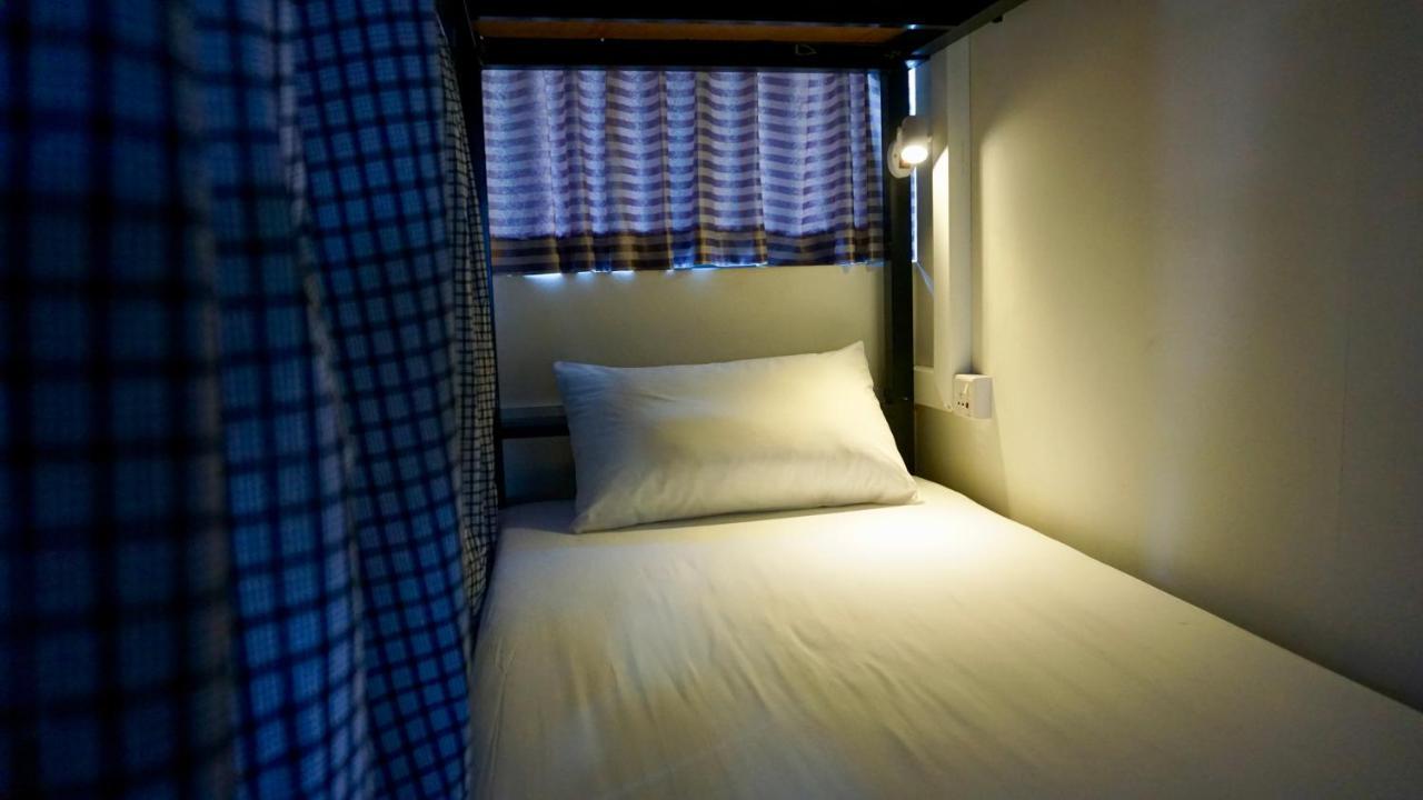 Celia Hostel Mandalay Exterior foto