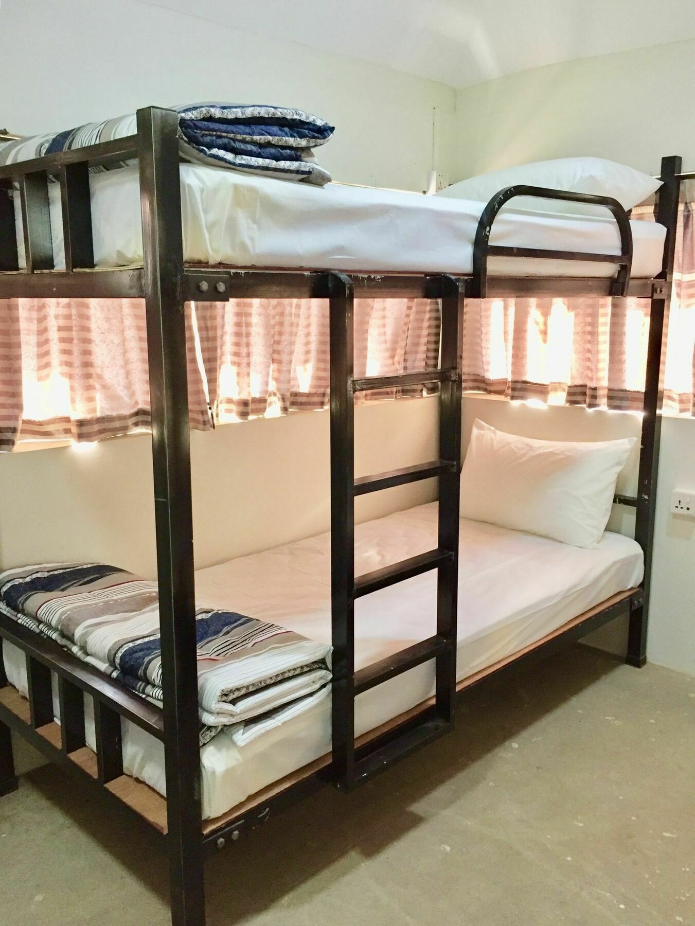 Celia Hostel Mandalay Exterior foto