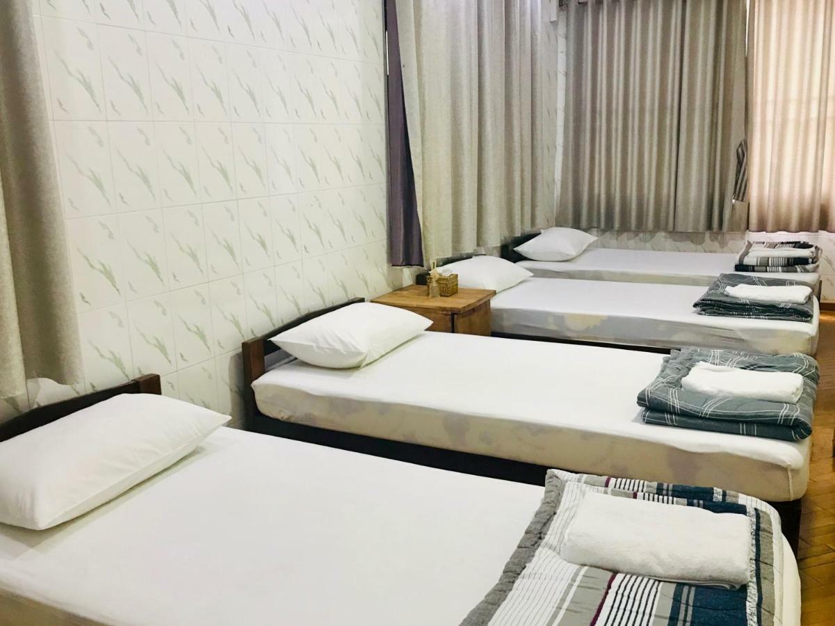 Celia Hostel Mandalay Exterior foto